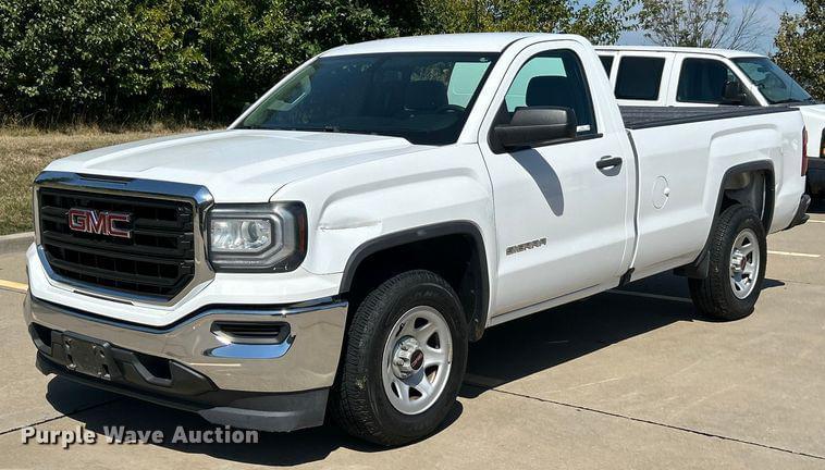 Image of GMC Sierra 1500 Primary image