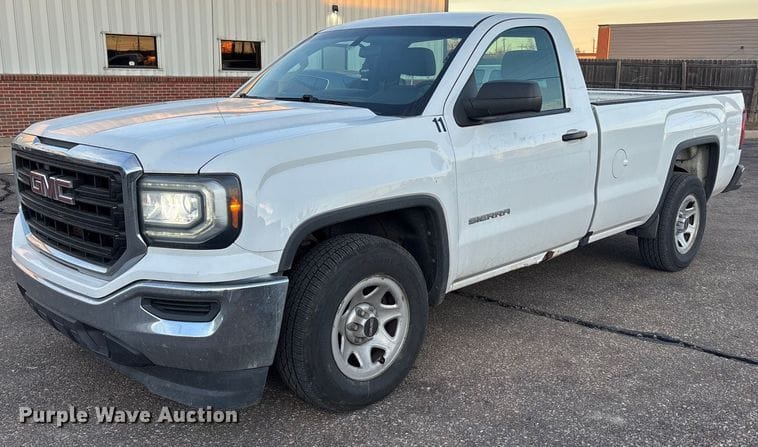 2016 GMC 1500 Equipment Image0