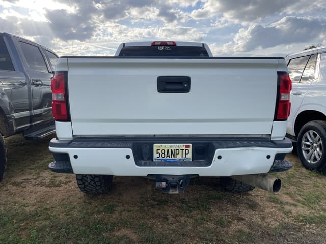 Image of GMC 2500HD equipment image 2