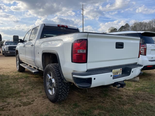 Image of GMC 2500HD equipment image 1