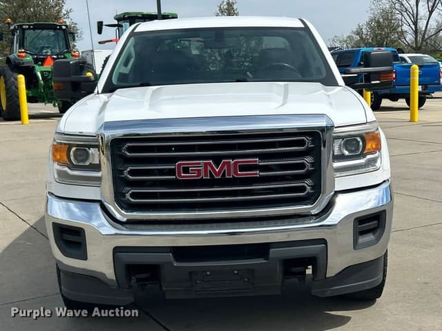 Image of GMC 2500HD equipment image 1