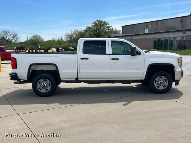 Image of GMC 2500HD equipment image 3