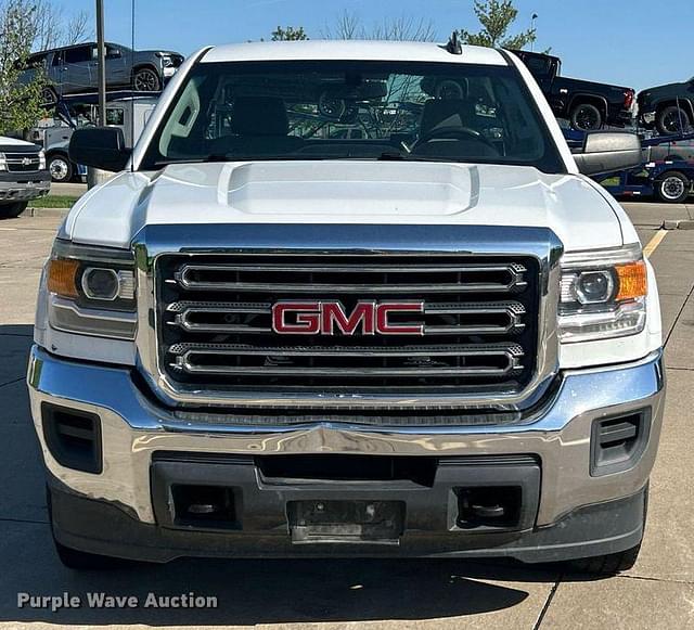 Image of GMC 2500HD equipment image 1