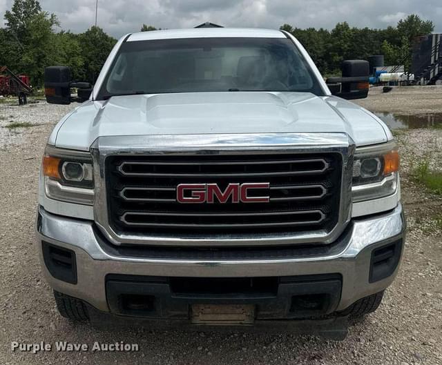 Image of GMC 2500HD equipment image 1