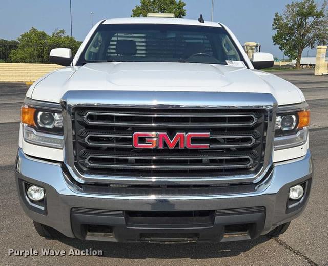 Image of GMC 2500HD equipment image 1