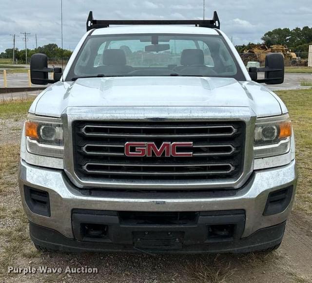Image of GMC 2500HD equipment image 1