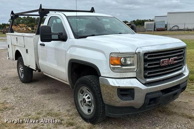 Image of GMC 2500HD equipment image 2
