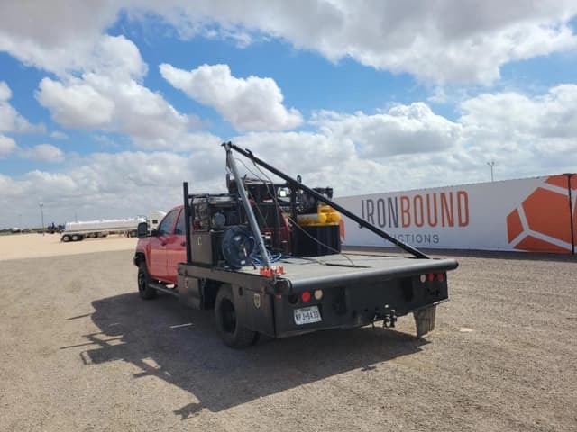 Image of GMC 3500HD equipment image 2