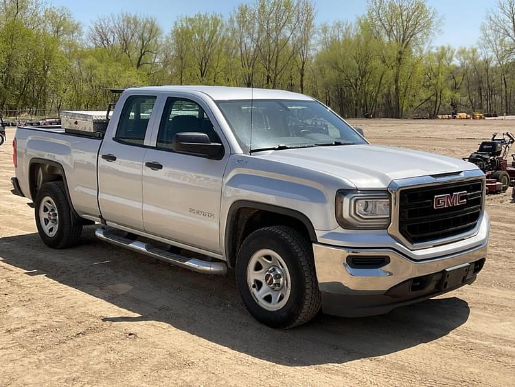 Main image GMC Sierra 3