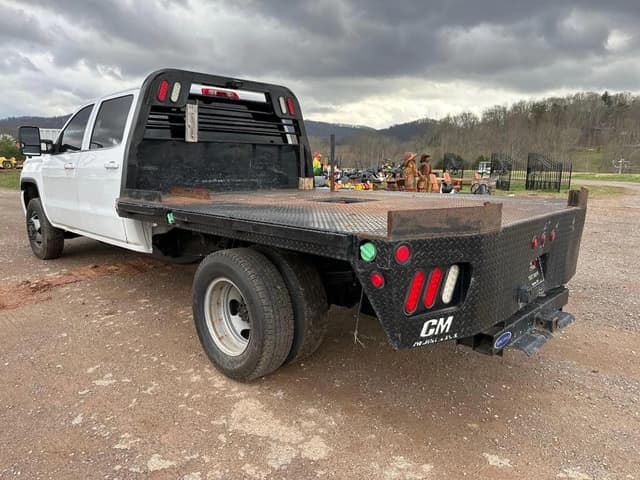 Image of GMC Sierra equipment image 2