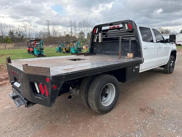 Image of GMC Sierra equipment image 4