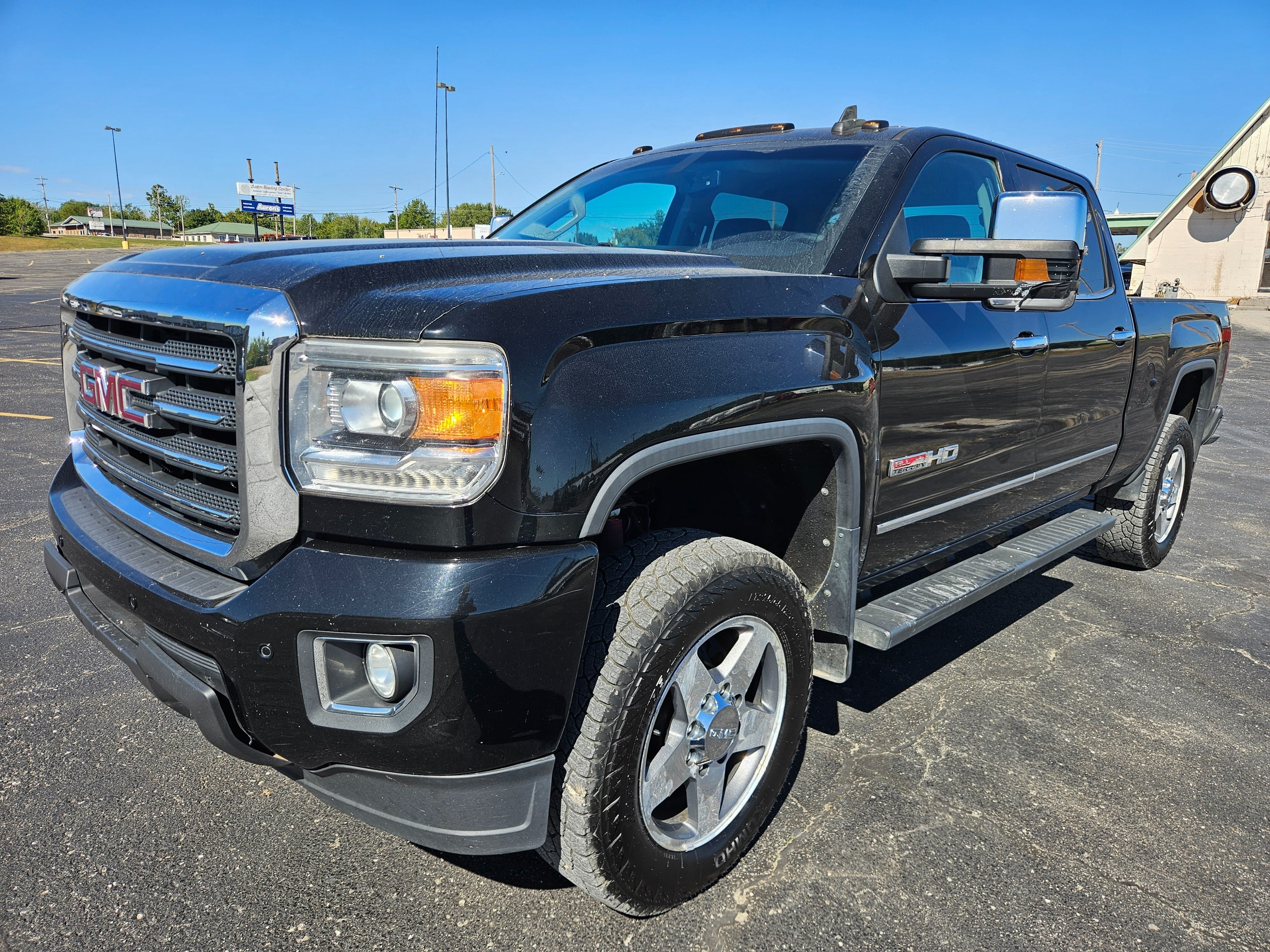 2016 GMC Sierra Equipment Image0