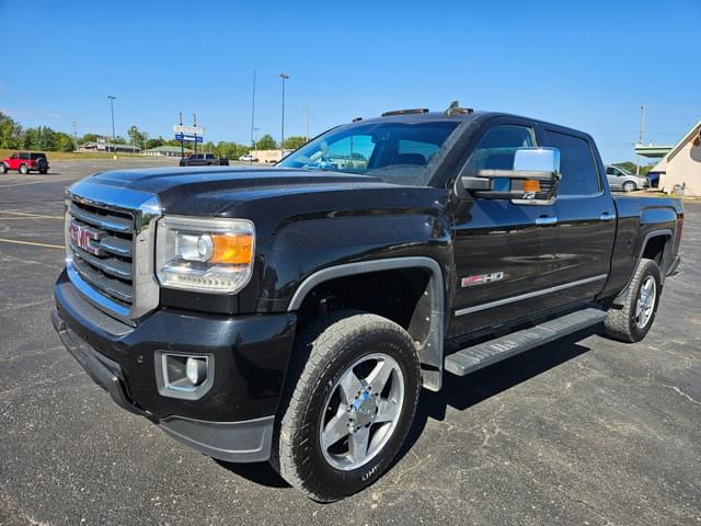 Image of GMC Sierra equipment image 1