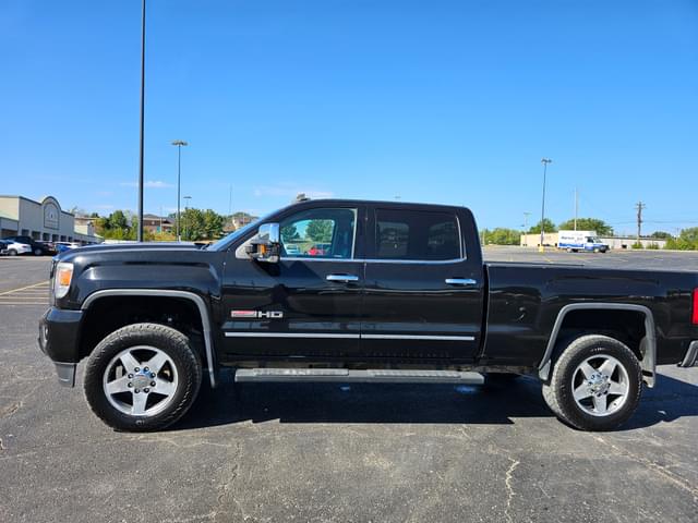 Image of GMC Sierra equipment image 4