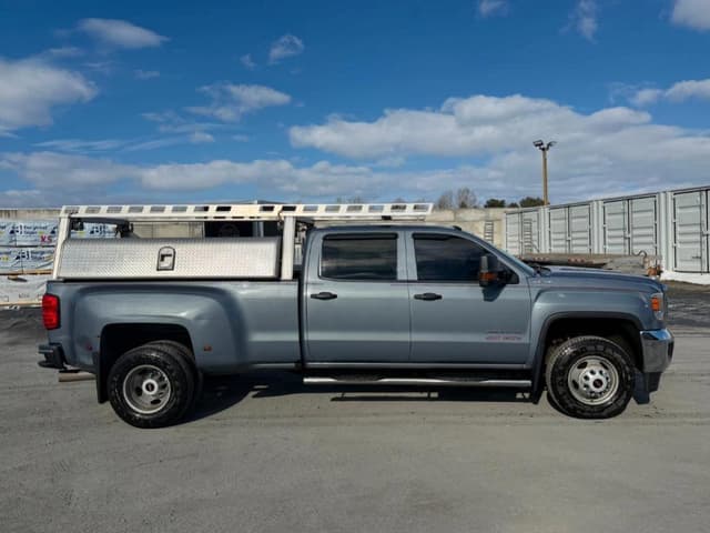 Image of GMC Sierra equipment image 2