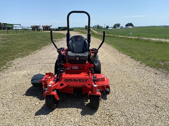 Image of Gravely Pro-Turn 152 equipment image 1