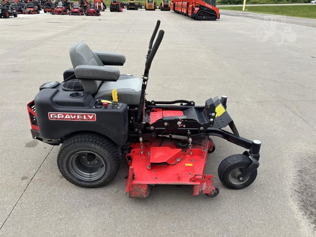 Image of Gravely ZT HD equipment image 4