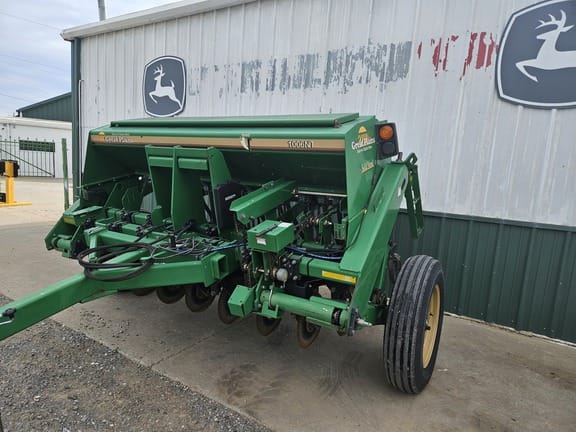 2016 Great Plains 1006NT Equipment Image0