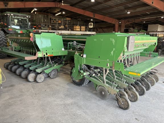 Image of Great Plains 3S-3000HD equipment image 4