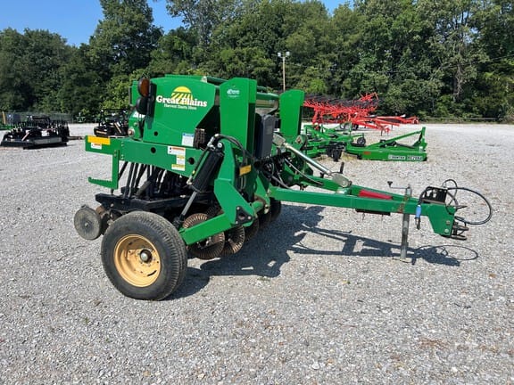 2016 Great Plains 606NT Equipment Image0