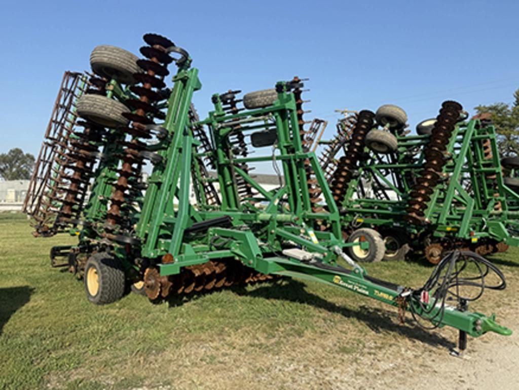 2016 Great Plains 3000TM Equipment Image0