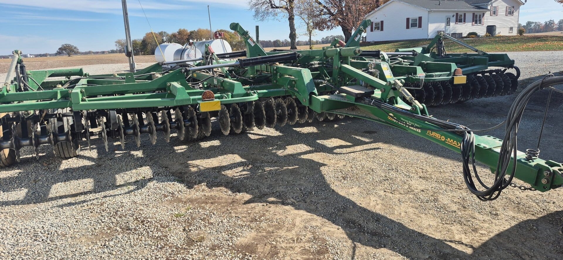 2016 Great Plains 3000TM Equipment Image0