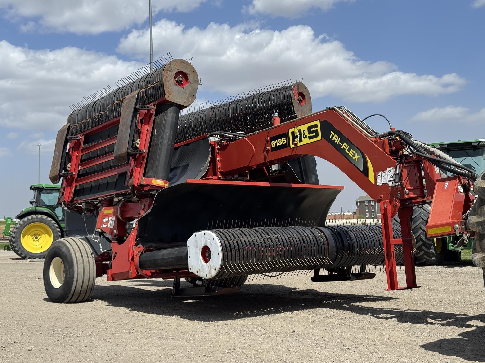 2016 H&S TF6135 Equipment Image0