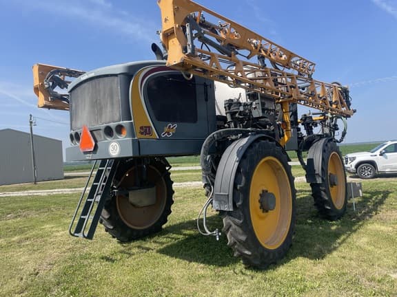 Image of Hagie STS10 equipment image 4