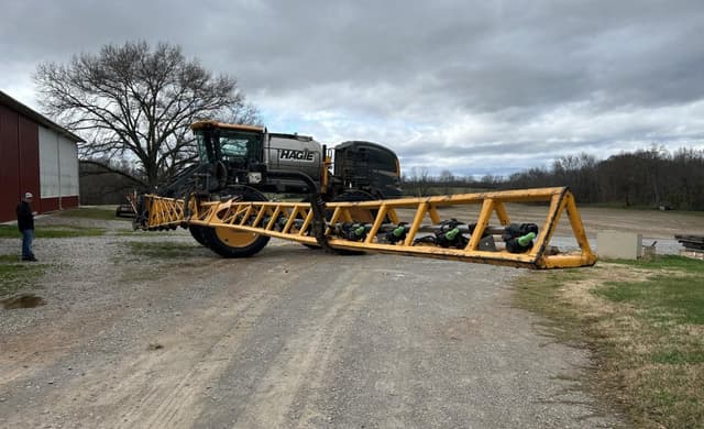 Image of Hagie STS12 equipment image 2