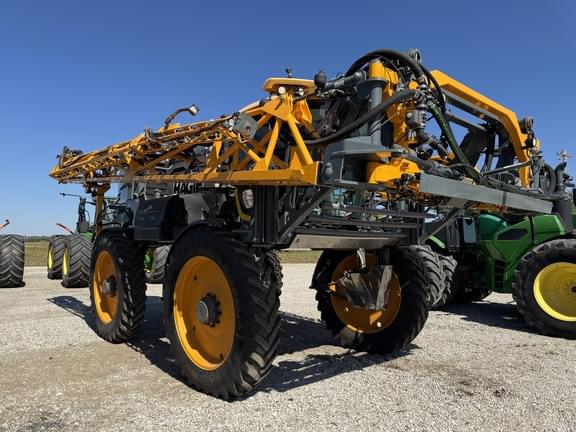 Image of Hagie STS12 equipment image 1