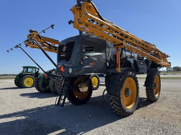 Image of Hagie STS12 equipment image 2