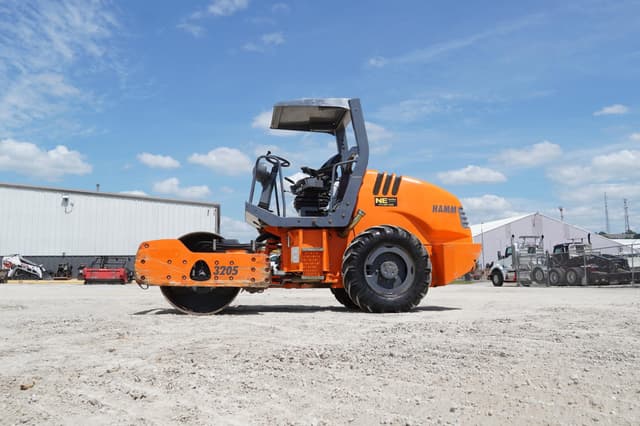 Image of Hamm 3205 equipment image 2