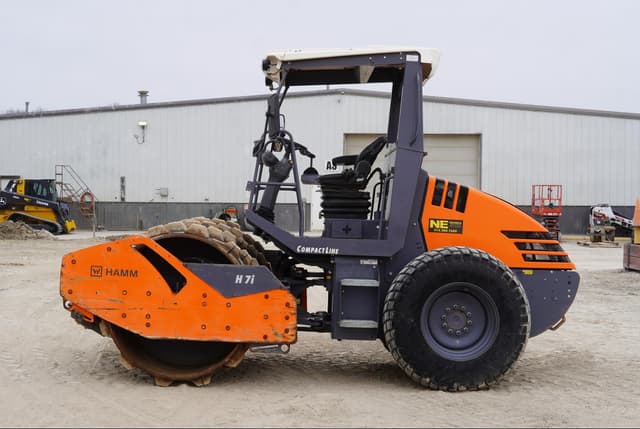 Image of Hamm H7i equipment image 2