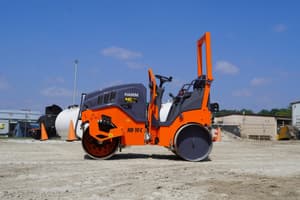 2016 Hamm HD10CVV Image