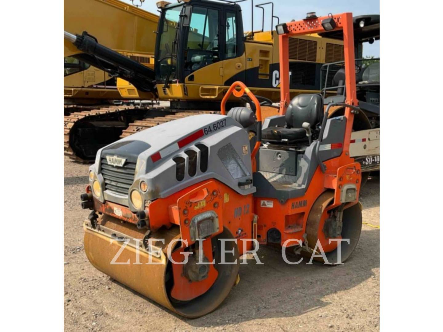 2016 Hamm HD12 Equipment Image0