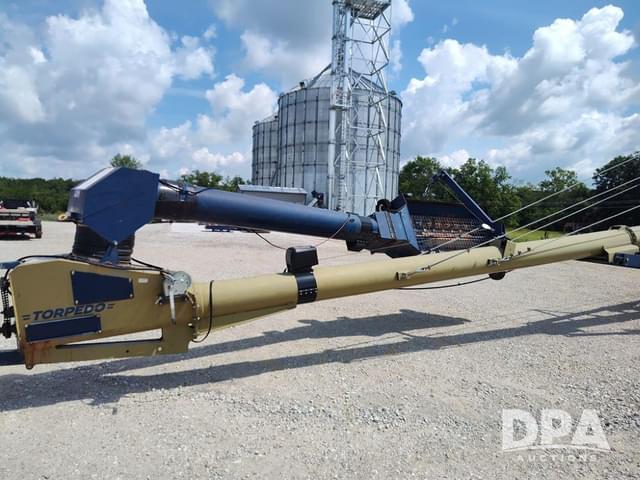 Image of Harvest International H13114XT equipment image 2
