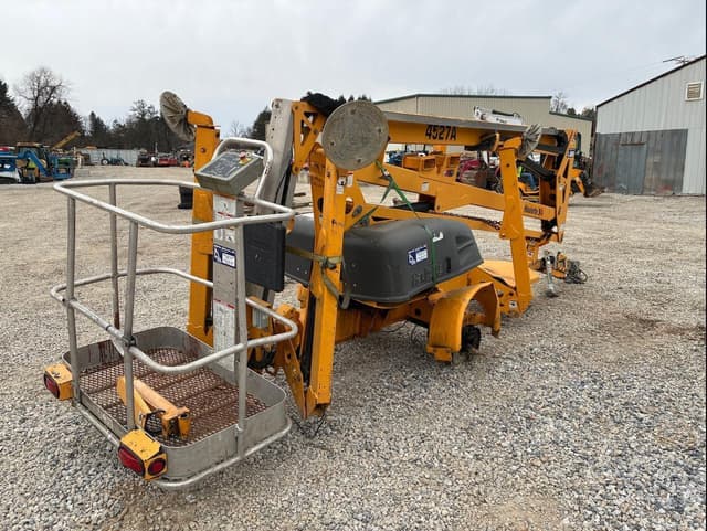 Image of Haulotte 4527A equipment image 4