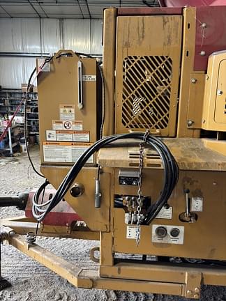 Image of Haybuster H-1130 equipment image 3