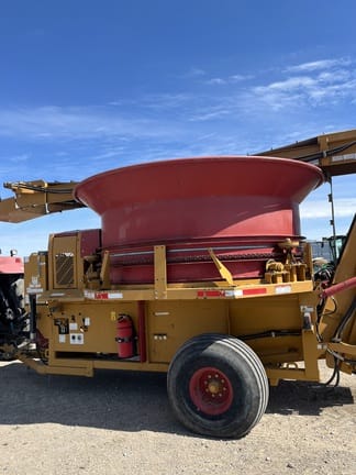 2016 Haybuster H-1130 Equipment Image0