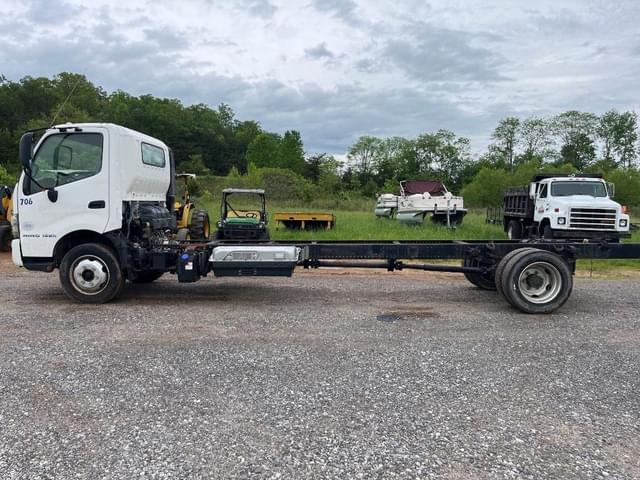 Image of Hino 195 equipment image 1