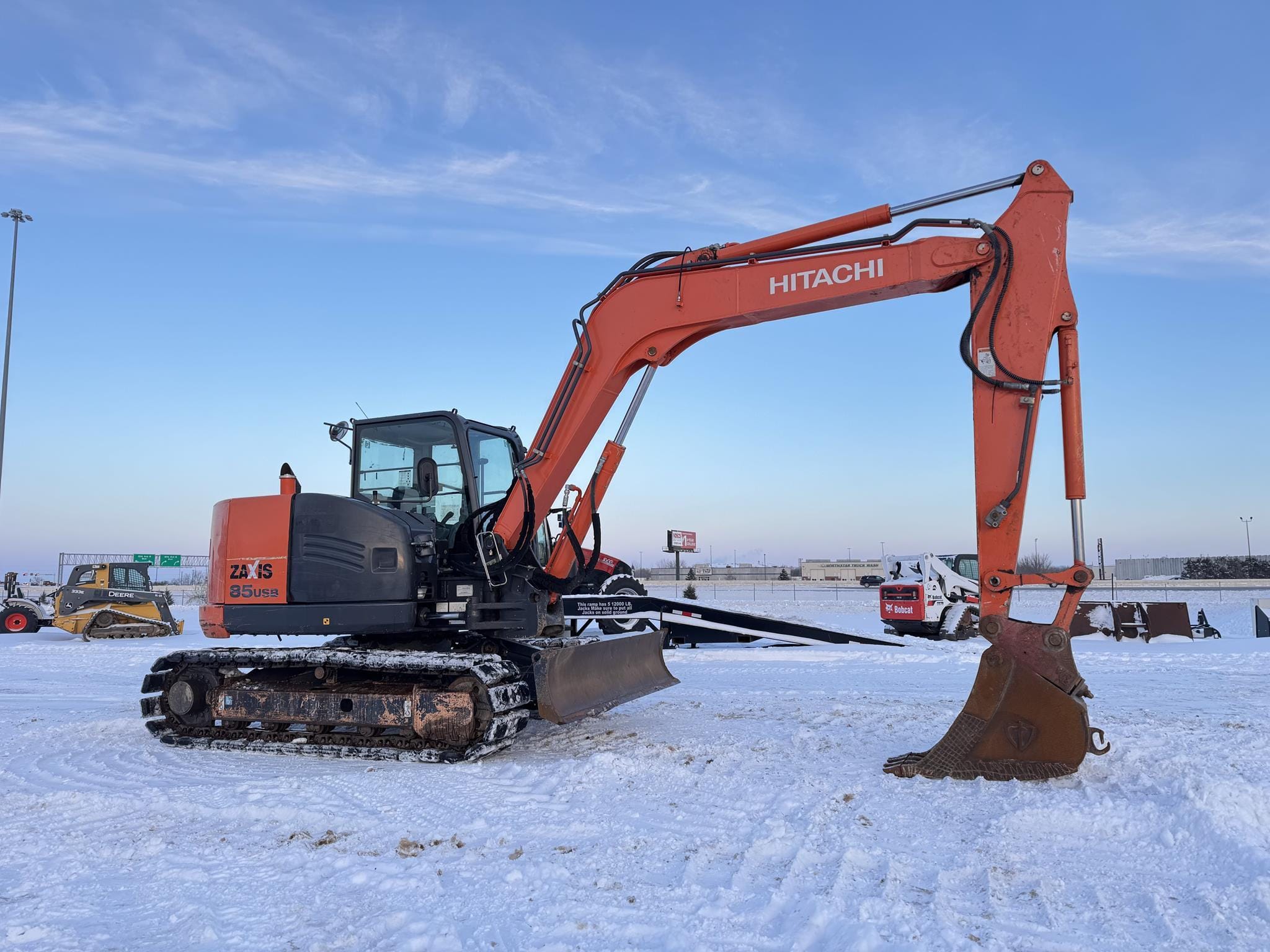 2016 Hitachi ZX85USB-5N Equipment Image0