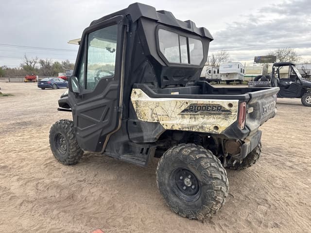Image of Honda Pioneer 1000 equipment image 3