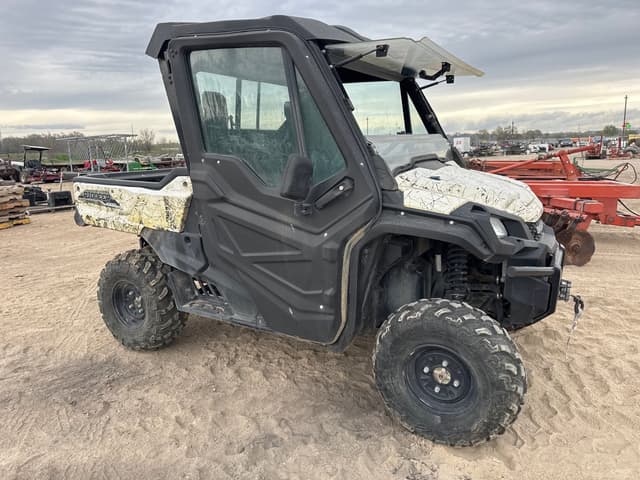 Image of Honda Pioneer 1000 equipment image 1