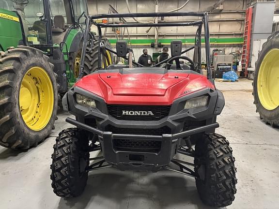 Image of Honda Pioneer 1000 equipment image 1