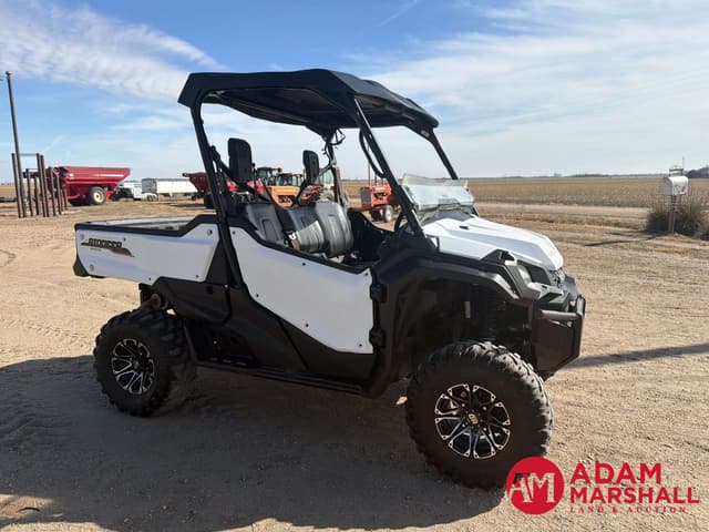 Image of Honda Pioneer 1000 equipment image 1