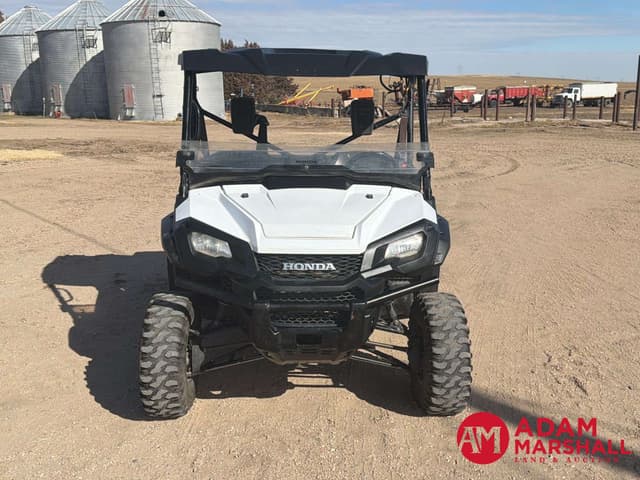 Image of Honda Pioneer 1000 equipment image 2