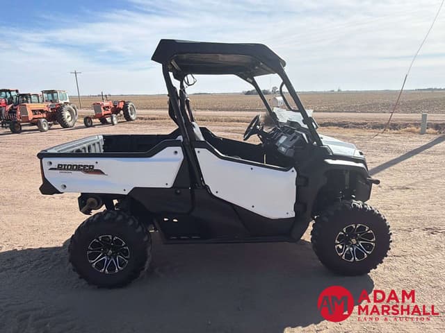 Image of Honda Pioneer 1000 equipment image 3