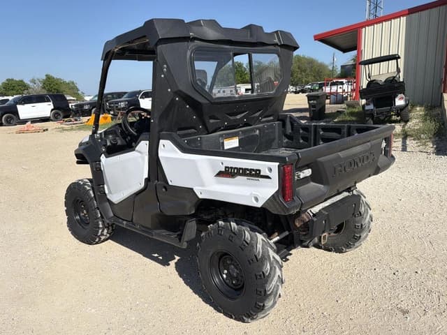 Image of Honda Pioneer 1000 equipment image 2
