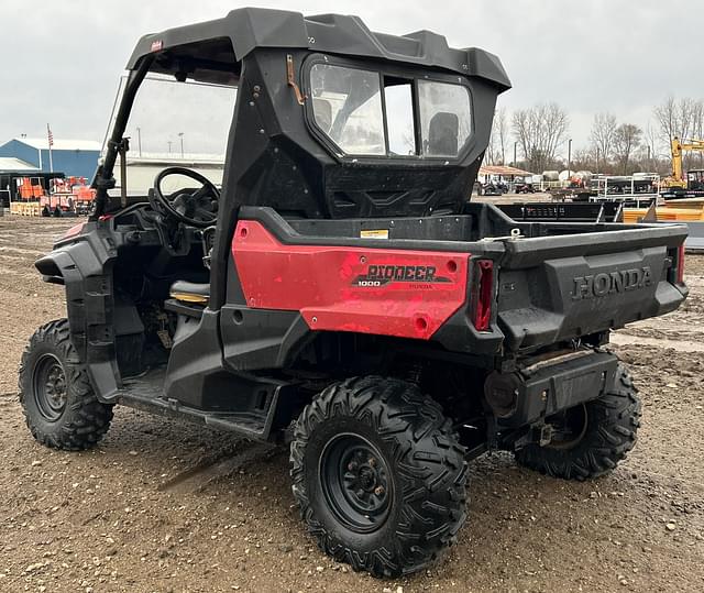 Image of Honda Pioneer 1000 equipment image 4