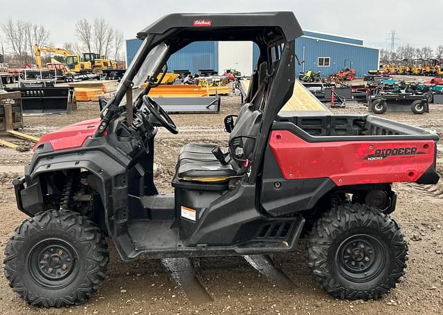 Image of Honda Pioneer 1000 equipment image 3